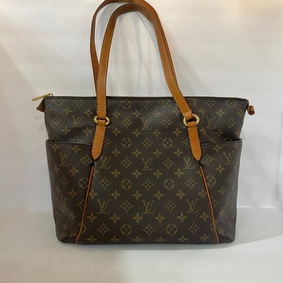 Louis Vuitton Totally PM Monogram Canvas Tote Bag (discontinued 2021) - Picture 5 of 13